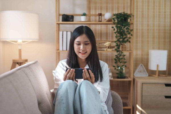 Welche sind die süchtig machendsten und unterhaltsamsten Online-Spiele, die man mit Freunden spielen kann?